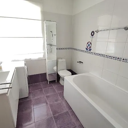Center Apartment *